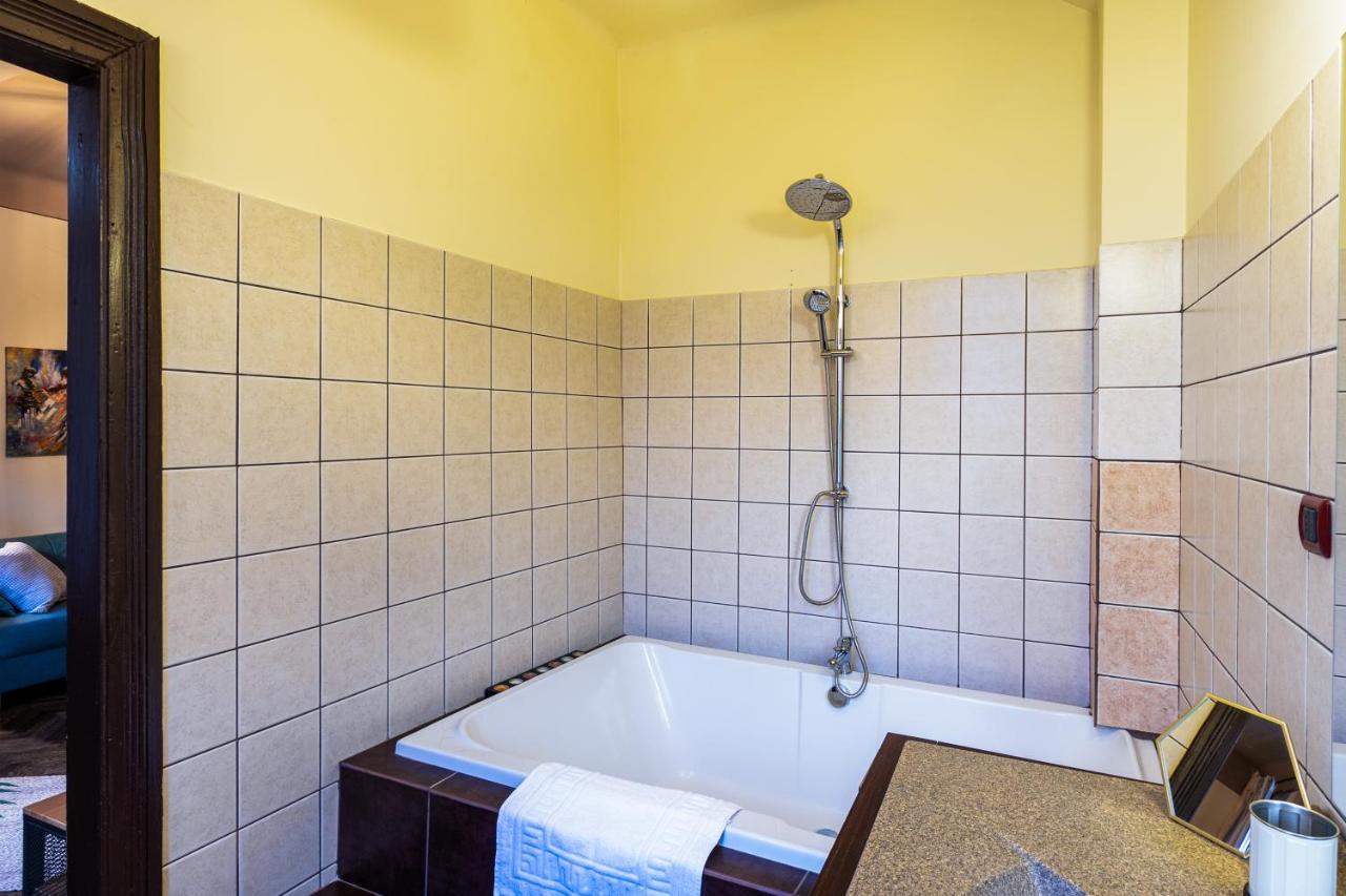 Sweet Dreams Suites Piata Romana Bukares Bagian luar foto
